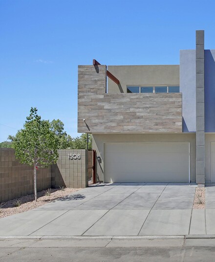 1508 San Patricio Ave SW, Albuquerque, NM 87104