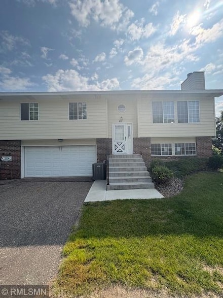 421 Dorland Rd S, Saint Paul, MN 55119