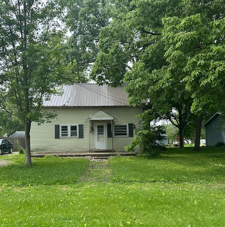 415 W Main St, Arcola, IL 61910