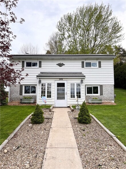 246 Pine Dr, Butler, PA 16002