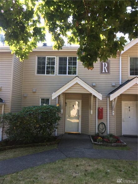 2100 S 336th St Unit R3, Federal Way, WA 98003