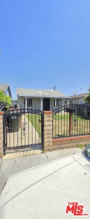 1413 W 99th St, Los Angeles, CA 90047
