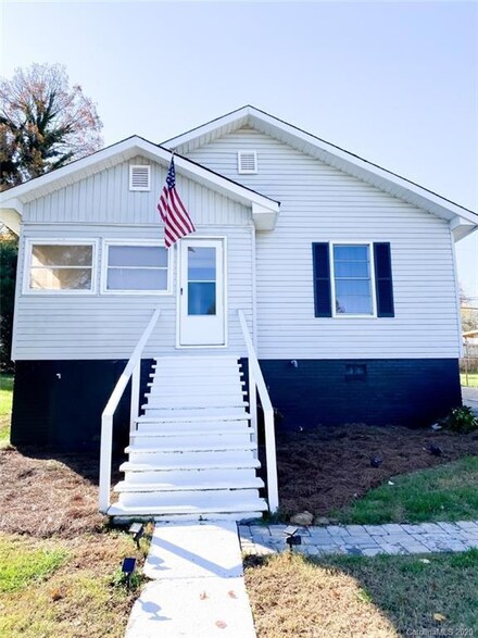 307 Mayflower Ave, Cramerton, NC 28032