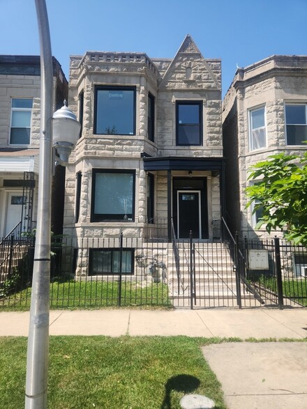 1920 S Lawndale Ave, Chicago, IL 60623