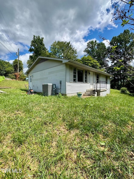 134 Honeycutt Rd, Unicoi, TN 37692