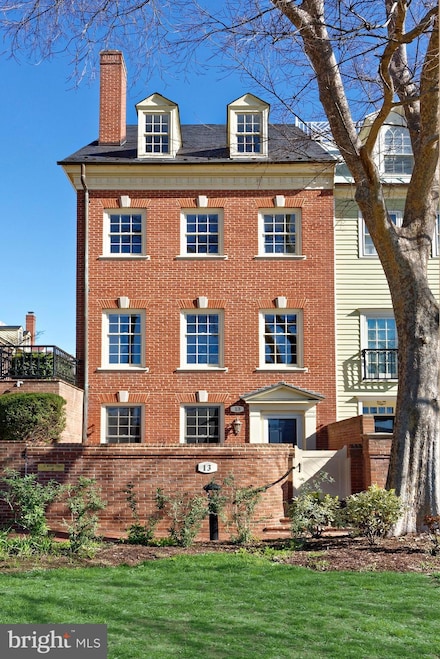 13 Wilkes St, Alexandria, VA 22314