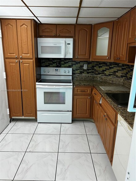 500 Bayview Dr Unit 2127, Sunny Isles Beach, FL 33160