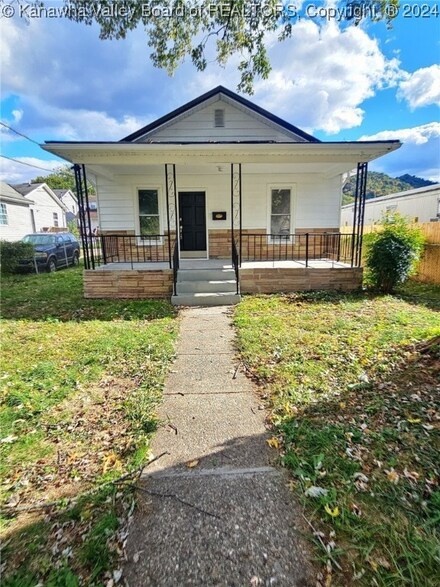 300 95th St, Charleston, WV 25315