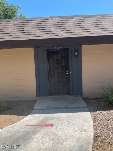 6162 Meadow Vista Ln, Las Vegas, NV 89103