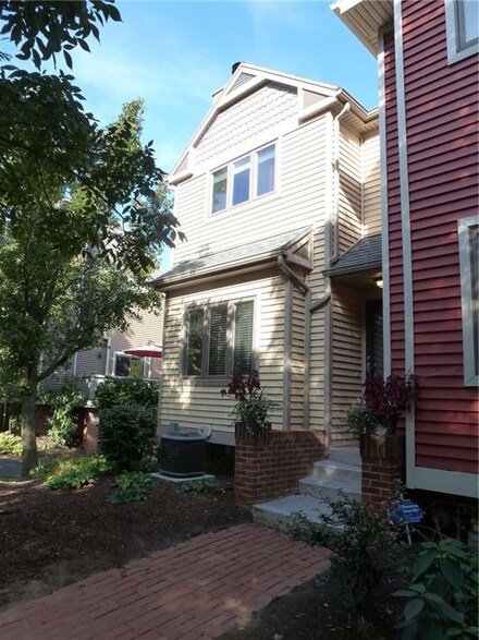 172 Cornhill Place, Rochester, NY 14608