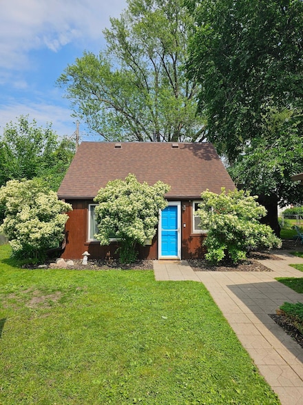 8143 Pillsbury Ave S, Bloomington, MN 55420