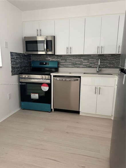 16851 NE 23rd Ave Unit B604, North Miami Beach, FL 33160