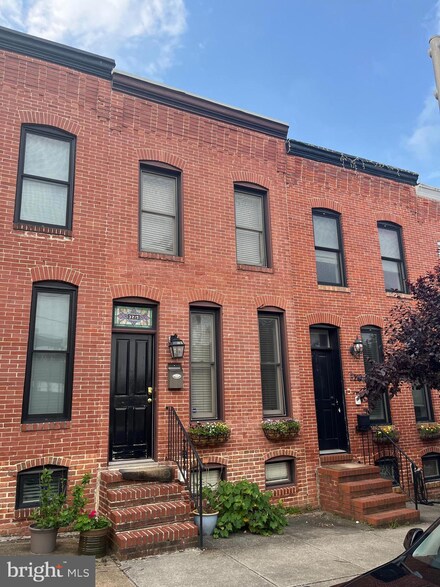3215 Fleet St, Baltimore, MD 21224