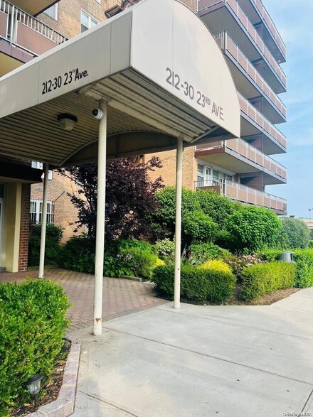212-30 23rd Ave Unit 5G, Bayside, NY 11360
