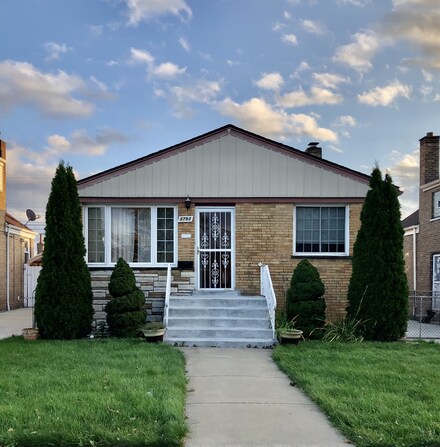 3793 W 77th Place, Chicago, IL 60652