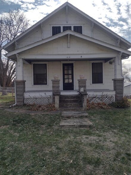 414 Mcfarland St, Barnard, MO 64423