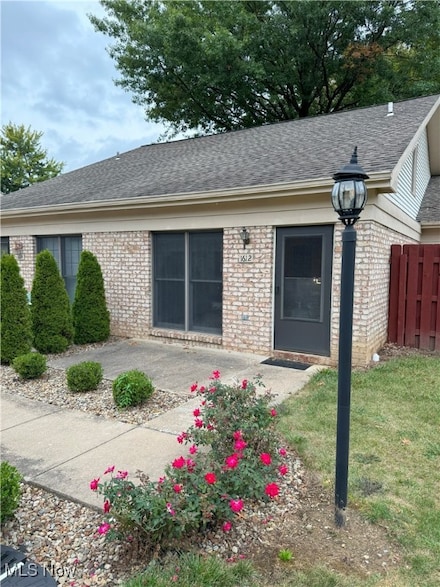 1612 Westhampton Dr Unit 1612, Youngstown, OH 44515