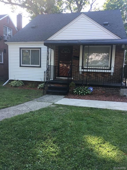 19411 Greenview Ave, Detroit, MI 48219