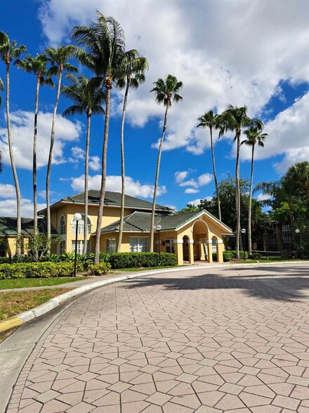 4015 W Mcnab Rd Unit D309, Pompano Beach, FL 33069