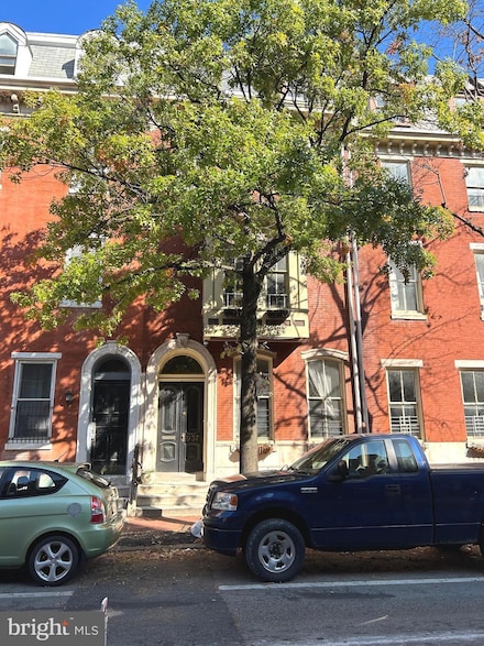 937 Spruce St, Philadelphia, PA 19107