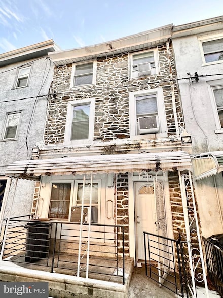 4334 Cresson St, Philadelphia, PA 19127