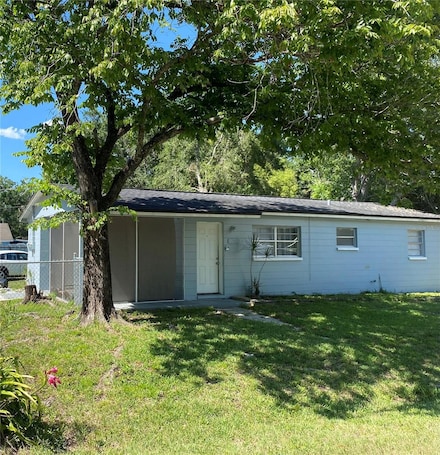 7702 New York Dr, Tampa, FL 33619
