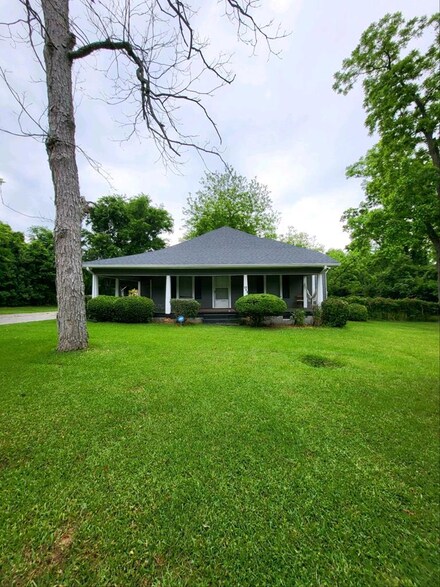 740 Wheatley St, Americus, GA 31709