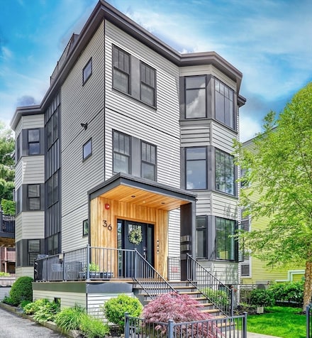 36 Hall St Unit 1, Jamaica Plain, MA 02130
