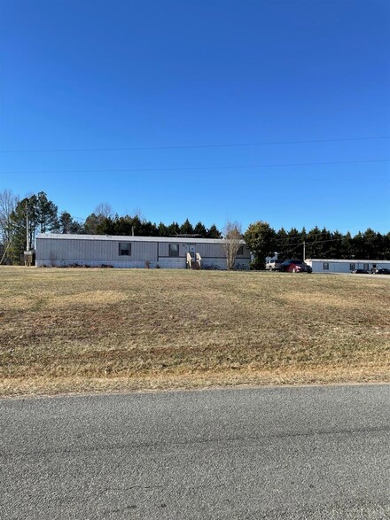 3643 Glenland Rd, Hurt, VA 24563