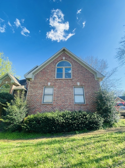 501 S Lakeridge Place, Nashville, TN 37214
