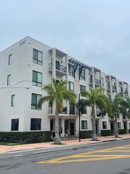 8167 NW 41st St Unit 301, Doral, FL 33166