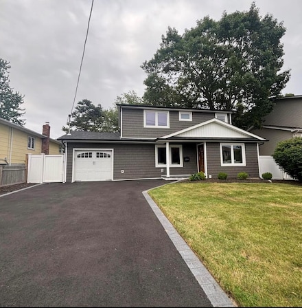 214 Oak Neck Rd, West Islip, NY 11795