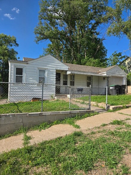 3322 Corby St, Omaha, NE 68111