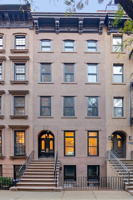 235 E 31st St, New York, NY 10016