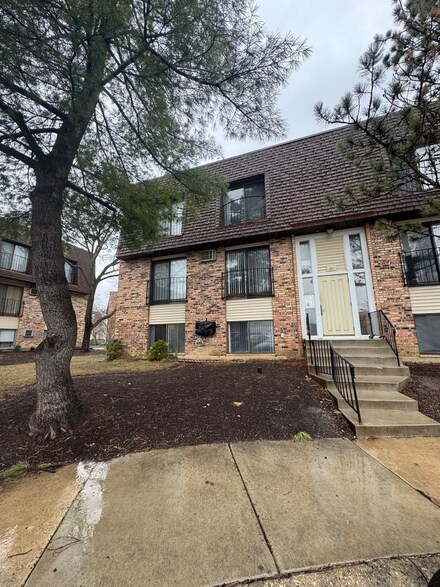 190 S Waters Edge Dr Unit 101, Glendale Heights, IL 60139