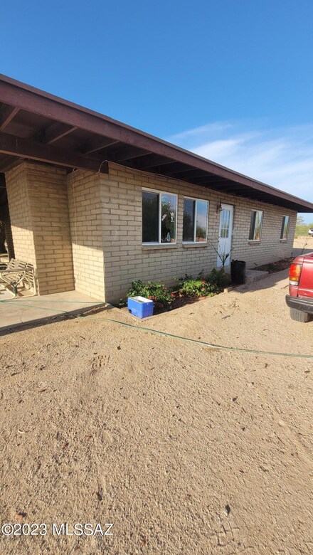 7690 W Illinois St, Tucson, AZ 85735
