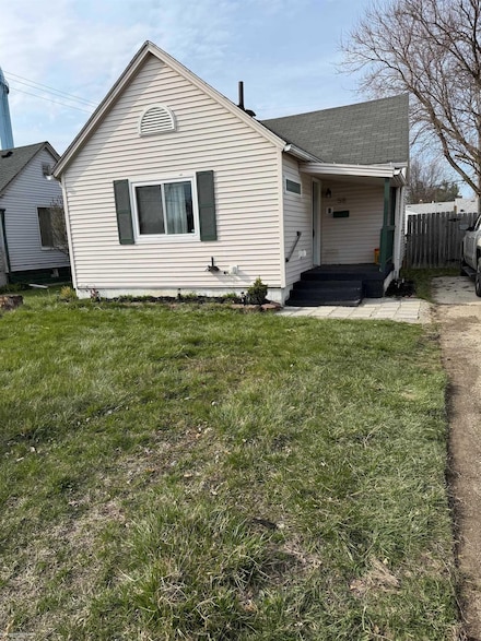 58 Yeamans St, Mount Clemens, MI 48043