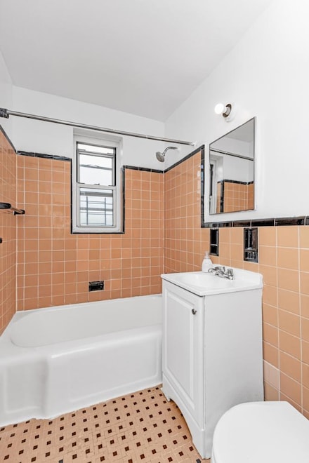 105-34 65th Ave Unit 4G, Forest Hills, NY 11375