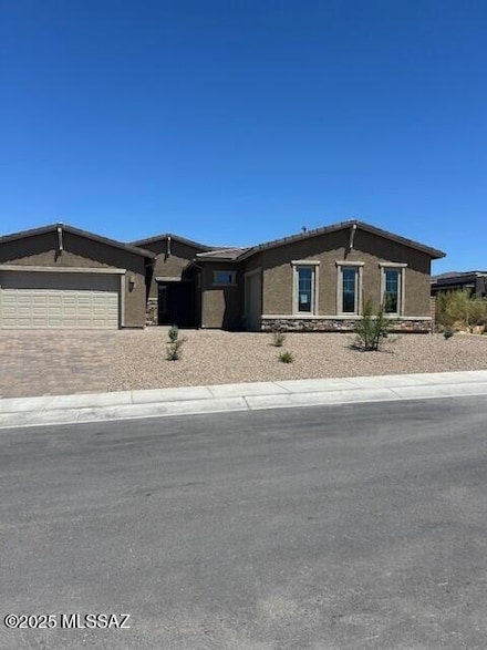 14025 N Crooked Creek Dr, Marana, AZ 85658