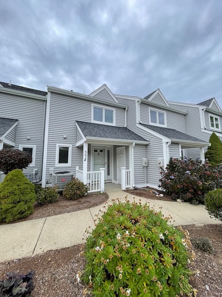 561 White Cliff Dr Unit 561, Plymouth, MA 02360