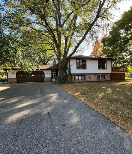 407 Spruce Cir, Jordan, MN 55352