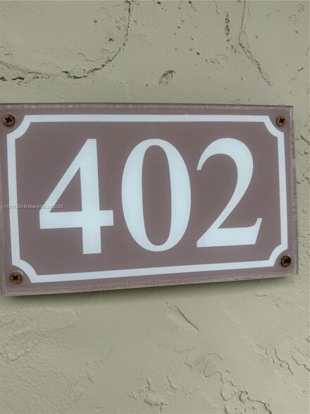 7700 Camino Real Unit D402, Miami, FL 33143