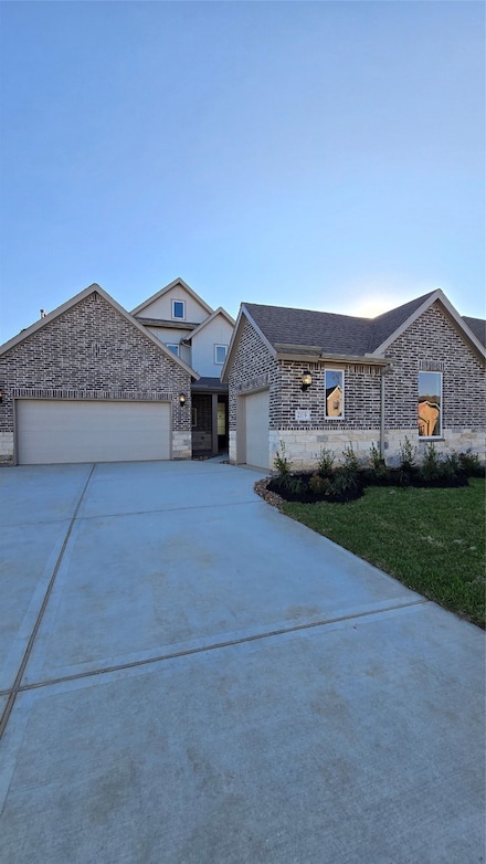 2119 Toyhill Falls Ln, Dickinson, TX 77539
