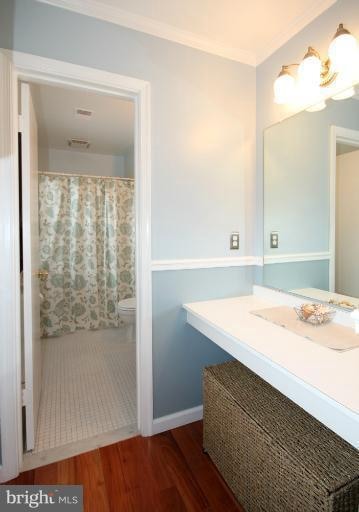 10112 Roundtop Ct, Fairfax, VA 22032