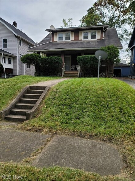 319 E Lucius Ave, Youngstown, OH 44507