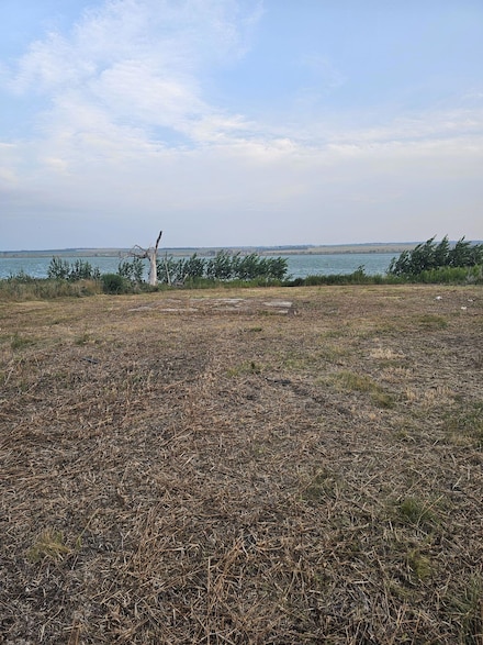 313 Lake Side Dr, Lake Andes, SD 57356