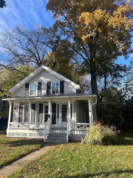 914 W Maumee St, Adrian, MI 49221