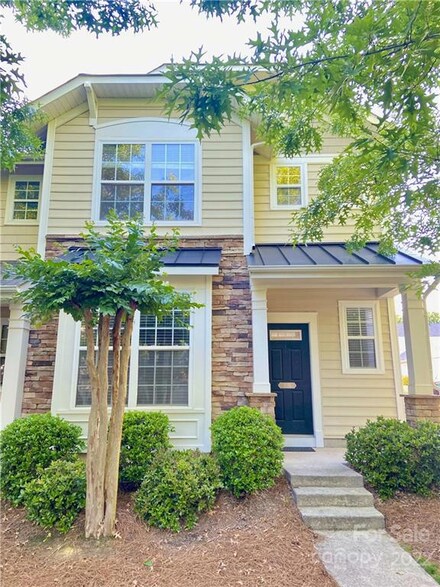 1136 Hammond Dr, Matthews, NC 28104