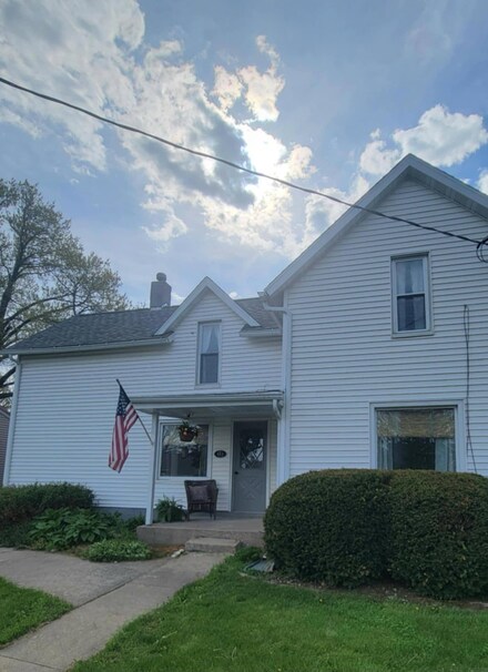 611 State St, Dysart, IA 52224