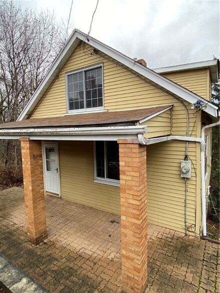 577 Stephens St, Ambridge, PA 15003